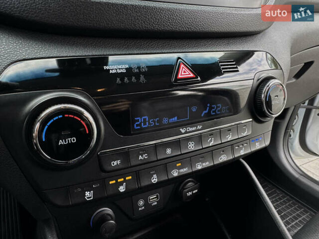 Хендай Туксон 2016 в Ивано-Франковске на Automoto.ua Белый Хендай Туксон, объемом двигателя 2 л и пробегом 95 тыс. км за 22850 $, фото 62 на Automoto.ua