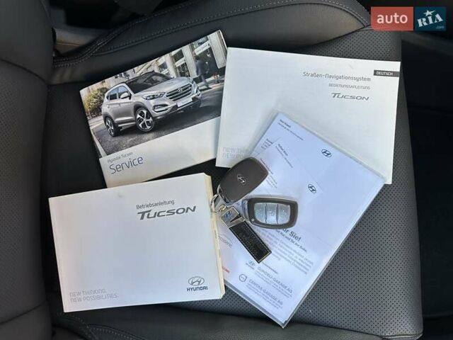 Білий Хендай Туксон, об'ємом двигуна 2 л та пробігом 148 тис. км за 22500 $, фото 100 на Automoto.ua