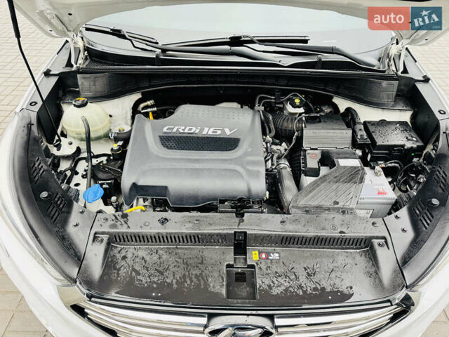 Белый Хендай Туксон, объемом двигателя 2 л и пробегом 173 тыс. км за 17200 $, фото 24 на Automoto.ua