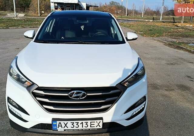 Хендай Туксон 2016 у Харкові на Automoto.ua Білий Хендай Туксон, об'ємом двигуна 2 л та пробігом 121 тис. км за 17800 $, фото 3 на Automoto.ua