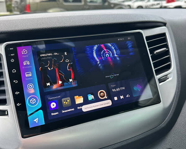 Білий Хендай Туксон, об'ємом двигуна 1.59 л та пробігом 82 тис. км за 17300 $, фото 18 на Automoto.ua