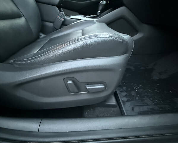 Белый Хендай Туксон, объемом двигателя 2 л и пробегом 152 тыс. км за 18500 $, фото 40 на Automoto.ua