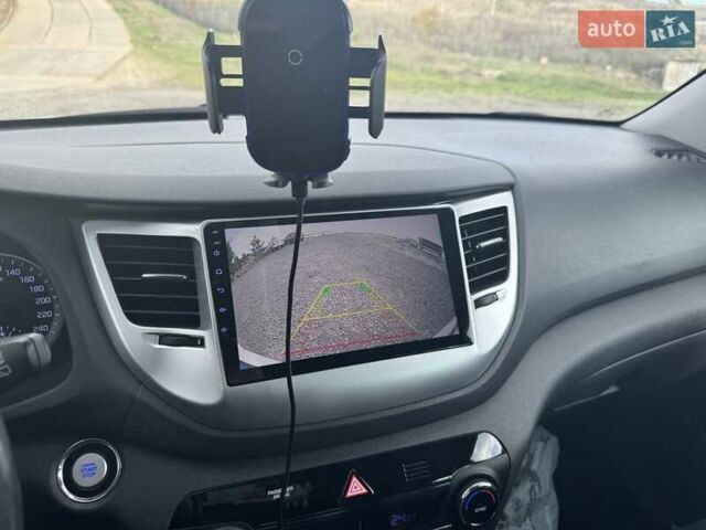 Хендай Туксон 2016 в Одессе на Automoto.ua Белый Хендай Туксон, объемом двигателя 1.6 л и пробегом 82 тыс. км за 18000 $, фото 12 на Automoto.ua