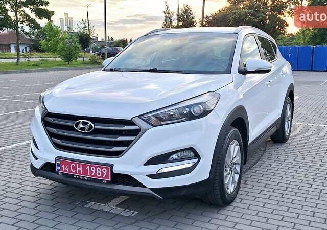 Хендай Туксон 2016 в Коломые на Automoto.ua Белый Хендай Туксон, объемом двигателя 2 л и пробегом 221 тыс. км за 16400 $, фото 45 на Automoto.ua