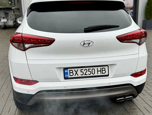 Белый Хендай Туксон, объемом двигателя 2 л и пробегом 173 тыс. км за 17200 $, фото 5 на Automoto.ua