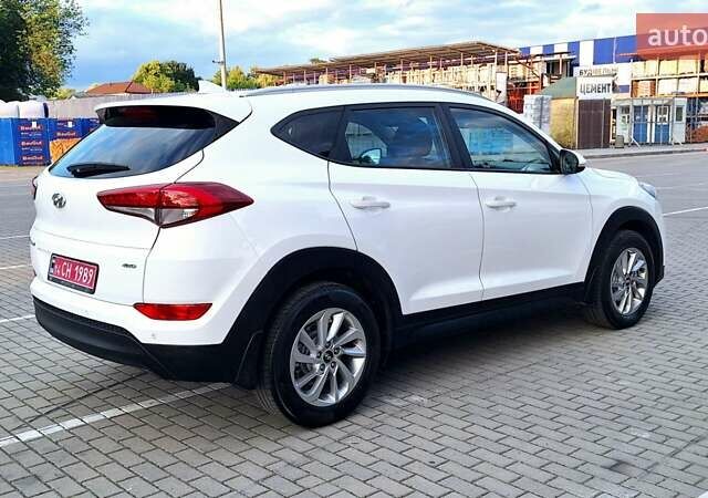 Хендай Туксон 2016 в Коломые на Automoto.ua Белый Хендай Туксон, объемом двигателя 2 л и пробегом 221 тыс. км за 16400 $, фото 21 на Automoto.ua