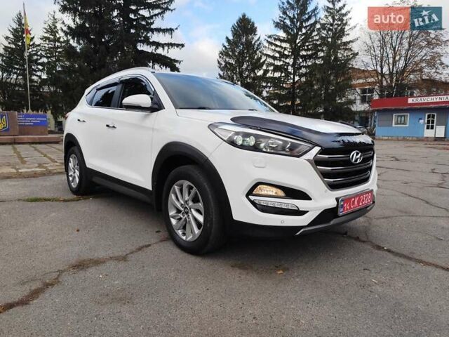 Белый Хендай Туксон, объемом двигателя 2 л и пробегом 217 тыс. км за 18300 $, фото 6 на Automoto.ua