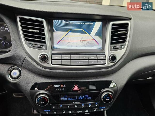 Білий Хендай Туксон, об'ємом двигуна 2 л та пробігом 80 тис. км за 20000 $, фото 8 на Automoto.ua