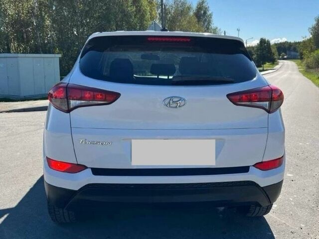 Белый Хендай Туксон, объемом двигателя 0 л и пробегом 144 тыс. км за 12600 $, фото 2 на Automoto.ua