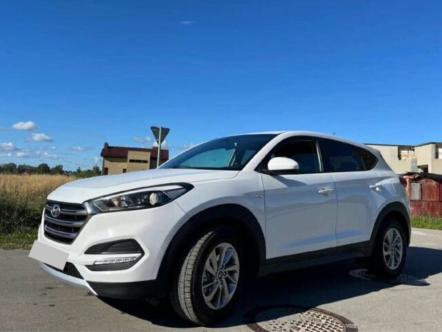 Белый Хендай Туксон, объемом двигателя 0 л и пробегом 144 тыс. км за 12600 $, фото 6 на Automoto.ua