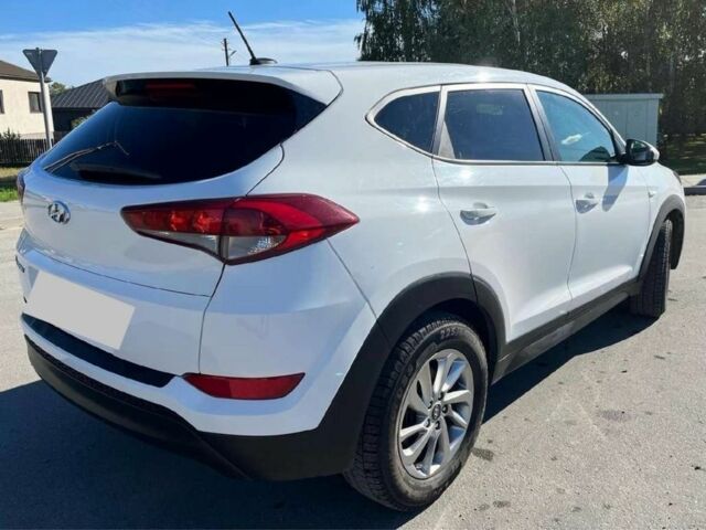 Белый Хендай Туксон, объемом двигателя 0 л и пробегом 144 тыс. км за 12600 $, фото 3 на Automoto.ua