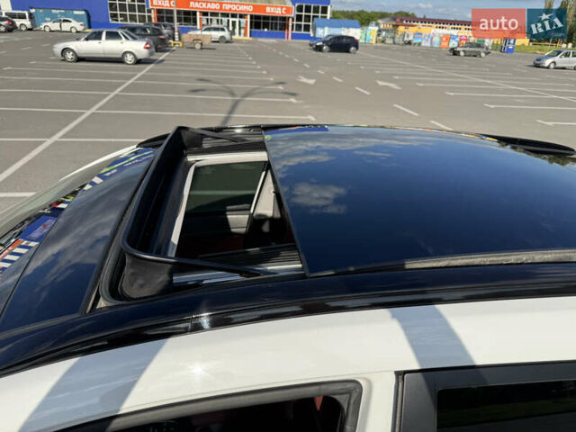 Білий Хендай Туксон, об'ємом двигуна 2 л та пробігом 64 тис. км за 25700 $, фото 21 на Automoto.ua