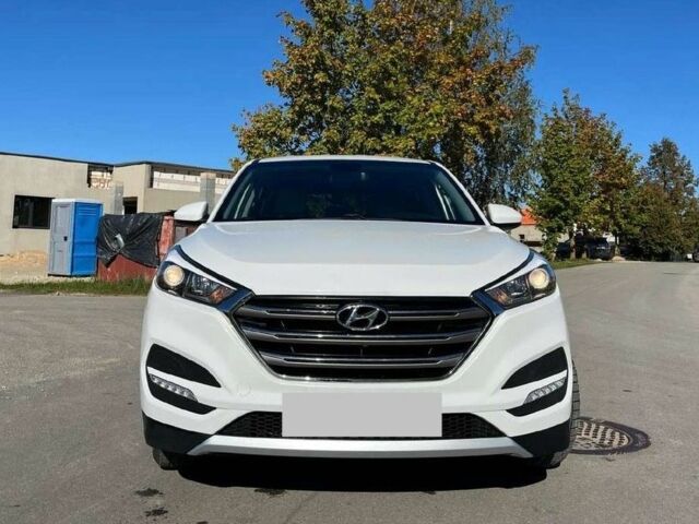 Белый Хендай Туксон, объемом двигателя 0 л и пробегом 144 тыс. км за 12600 $, фото 1 на Automoto.ua