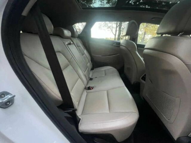 Хендай Туксон 2017 в Ужгороде на Automoto.ua Белый Хендай Туксон, объемом двигателя 1.6 л и пробегом 64 тыс. км за 7200 $, фото 12 на Automoto.ua