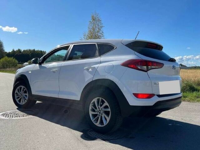 Белый Хендай Туксон, объемом двигателя 0 л и пробегом 144 тыс. км за 12600 $, фото 5 на Automoto.ua