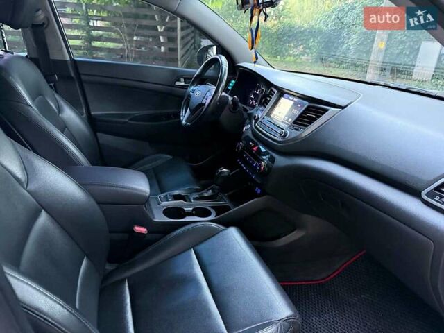Білий Хендай Туксон, об'ємом двигуна 2 л та пробігом 193 тис. км за 17890 $, фото 22 на Automoto.ua