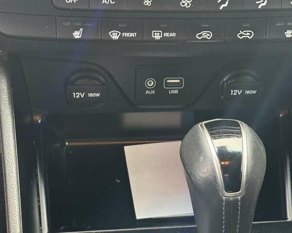 Белый Хендай Туксон, объемом двигателя 1.7 л и пробегом 149 тыс. км за 18200 $, фото 13 на Automoto.ua