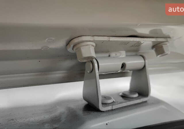 Белый Хендай Туксон, объемом двигателя 2 л и пробегом 147 тыс. км за 17500 $, фото 30 на Automoto.ua