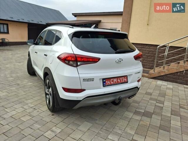 Белый Хендай Туксон, объемом двигателя 2 л и пробегом 203 тыс. км за 18700 $, фото 17 на Automoto.ua