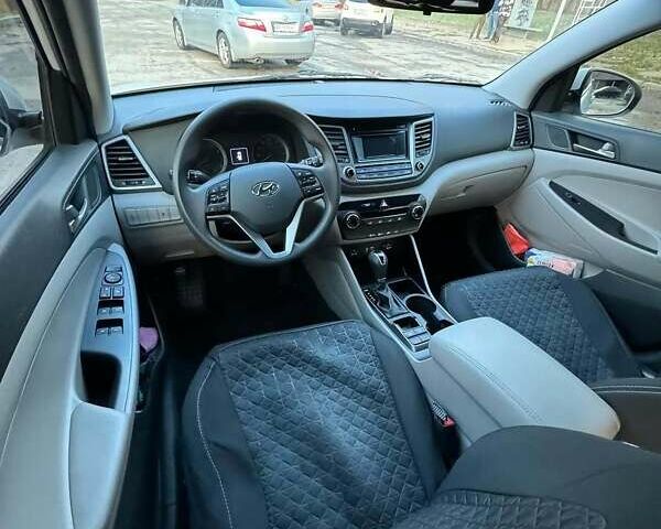 Хендай Туксон 2017 в Львове на Automoto.ua Белый Хендай Туксон, объемом двигателя 1.59 л и пробегом 93 тыс. км за 18300 $, фото 9 на Automoto.ua
