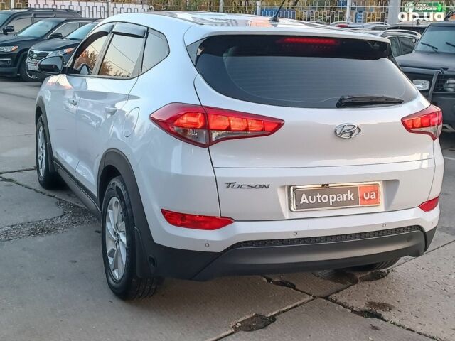 Белый Хендай Туксон, объемом двигателя 2 л и пробегом 146 тыс. км за 16490 $, фото 11 на Automoto.ua