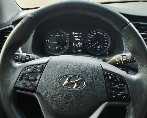 Белый Хендай Туксон, объемом двигателя 2 л и пробегом 68 тыс. км за 27000 $, фото 13 на Automoto.ua