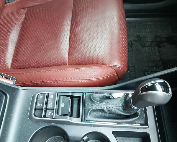 Белый Хендай Туксон, объемом двигателя 2 л и пробегом 68 тыс. км за 27000 $, фото 21 на Automoto.ua