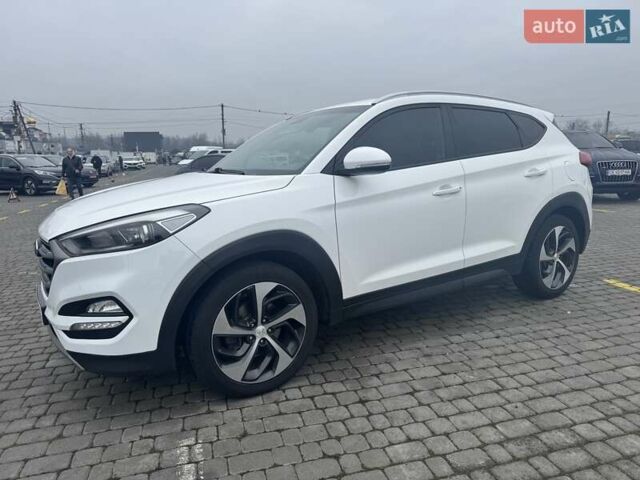 Белый Хендай Туксон, объемом двигателя 1.7 л и пробегом 149 тыс. км за 18200 $, фото 2 на Automoto.ua