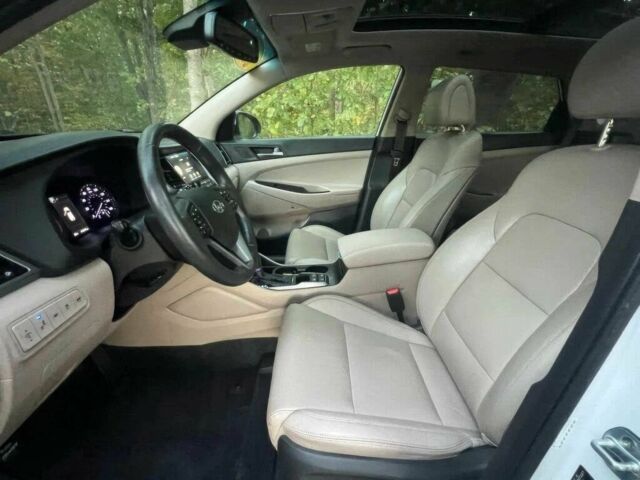 Хендай Туксон 2017 в Ужгороде на Automoto.ua Белый Хендай Туксон, объемом двигателя 1.6 л и пробегом 64 тыс. км за 7200 $, фото 7 на Automoto.ua