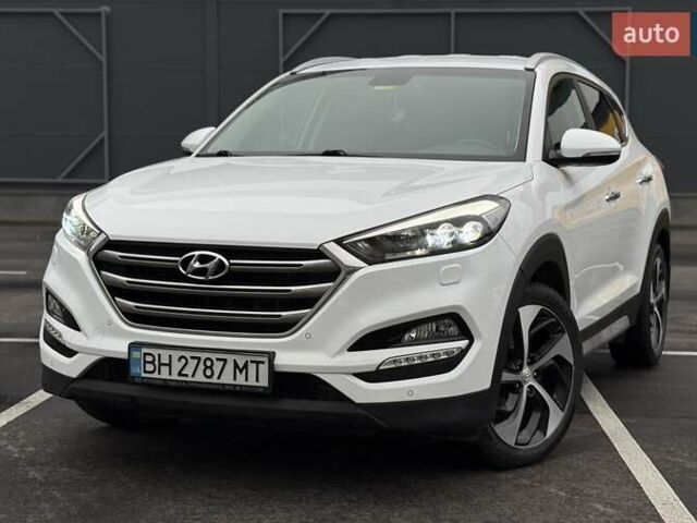 Белый Хендай Туксон, объемом двигателя 2 л и пробегом 82 тыс. км за 19000 $, фото 1 на Automoto.ua