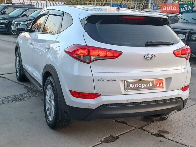 Хендай Туксон 2017 в Харькове на Automoto.ua Белый Хендай Туксон, объемом двигателя 2 л и пробегом 146 тыс. км за 16490 $, фото 11 на Automoto.ua