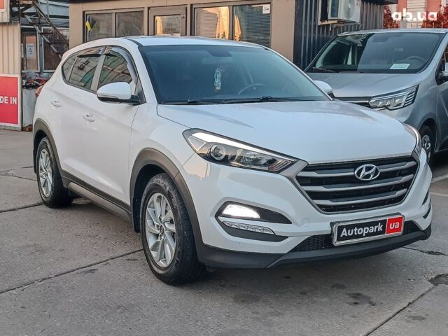 Белый Хендай Туксон, объемом двигателя 2 л и пробегом 146 тыс. км за 16490 $, фото 6 на Automoto.ua