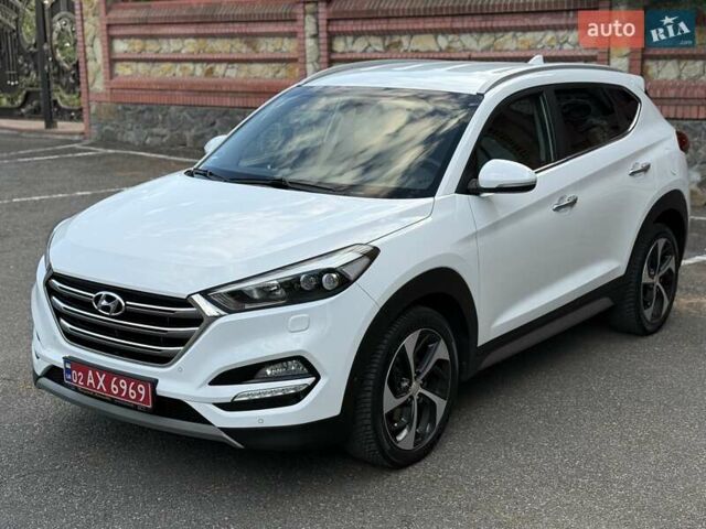 Белый Хендай Туксон, объемом двигателя 2 л и пробегом 149 тыс. км за 20990 $, фото 4 на Automoto.ua