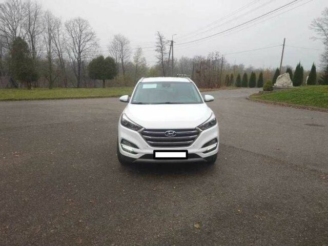 Білий Хендай Туксон, об'ємом двигуна 1.6 л та пробігом 85 тис. км за 10600 $, фото 1 на Automoto.ua
