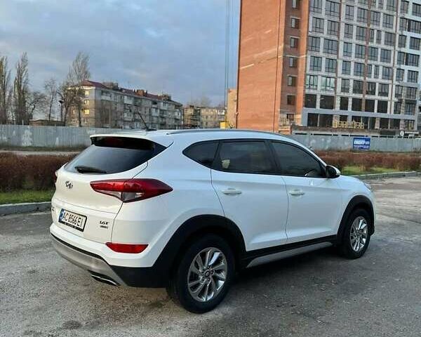 Хендай Туксон 2017 в Львове на Automoto.ua Белый Хендай Туксон, объемом двигателя 1.59 л и пробегом 93 тыс. км за 18300 $, фото 4 на Automoto.ua