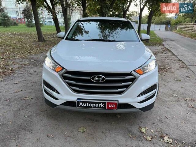 Білий Хендай Туксон, об'ємом двигуна 2 л та пробігом 193 тис. км за 17890 $, фото 1 на Automoto.ua