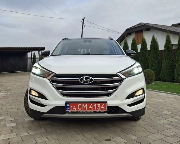 Белый Хендай Туксон, объемом двигателя 2 л и пробегом 203 тыс. км за 18700 $, фото 14 на Automoto.ua