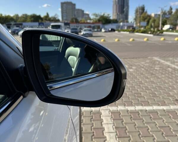 Белый Хендай Туксон, объемом двигателя 2 л и пробегом 97 тыс. км за 24800 $, фото 4 на Automoto.ua