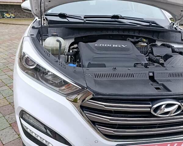 Білий Хендай Туксон, об'ємом двигуна 2 л та пробігом 169 тис. км за 19999 $, фото 65 на Automoto.ua