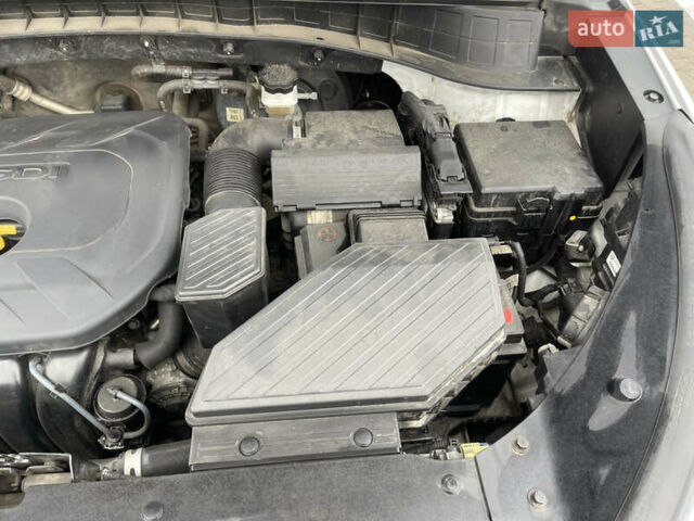 Белый Хендай Туксон, объемом двигателя 2 л и пробегом 91 тыс. км за 15900 $, фото 43 на Automoto.ua