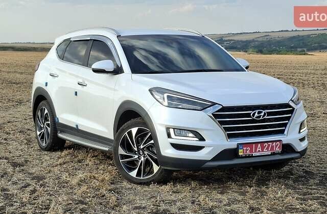Хендай Туксон 2018 в Киеве на Automoto.ua Белый Хендай Туксон, объемом двигателя 2 л и пробегом 158 тыс. км за 24500 $, фото 2 на Automoto.ua