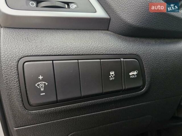 Белый Хендай Туксон, объемом двигателя 2 л и пробегом 111 тыс. км за 19999 $, фото 15 на Automoto.ua