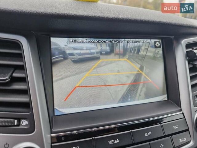 Белый Хендай Туксон, объемом двигателя 2 л и пробегом 111 тыс. км за 19999 $, фото 25 на Automoto.ua