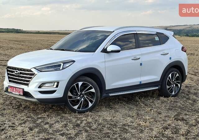 Хендай Туксон 2018 в Киеве на Automoto.ua Белый Хендай Туксон, объемом двигателя 2 л и пробегом 158 тыс. км за 24500 $, фото 6 на Automoto.ua