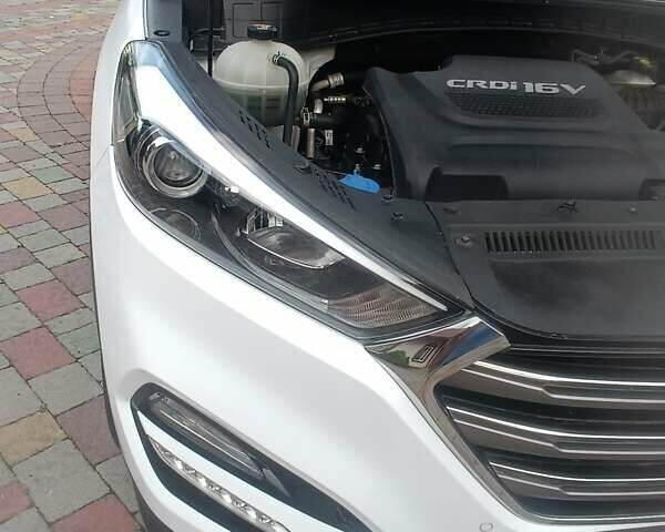 Хендай Туксон 2018 в Львове на Automoto.ua Белый Хендай Туксон, объемом двигателя 2 л и пробегом 169 тыс. км за 21400 $, фото 103 на Automoto.ua