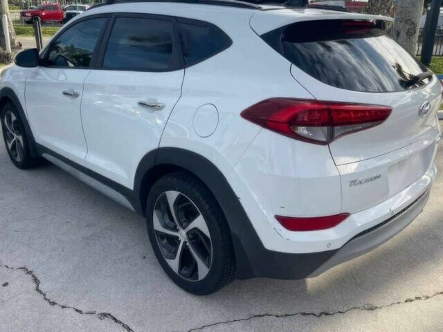 Білий Хендай Туксон, об'ємом двигуна 1.6 л та пробігом 40 тис. км за 12100 $, фото 5 на Automoto.ua