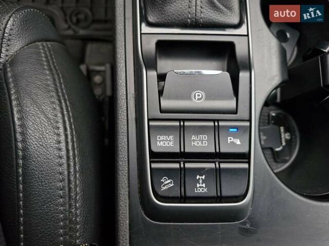 Белый Хендай Туксон, объемом двигателя 2 л и пробегом 111 тыс. км за 19999 $, фото 29 на Automoto.ua