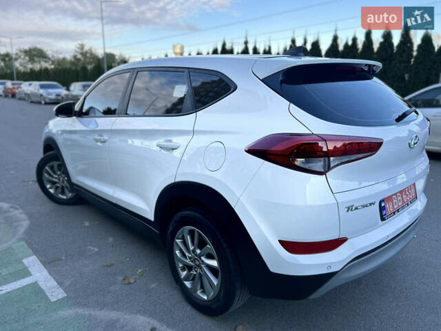 Хендай Туксон 2018 в Киеве на Automoto.ua Белый Хендай Туксон, объемом двигателя 2 л и пробегом 143 тыс. км за 19600 $, фото 2 на Automoto.ua