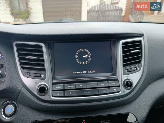 Білий Хендай Туксон, об'ємом двигуна 2 л та пробігом 169 тис. км за 19999 $, фото 48 на Automoto.ua