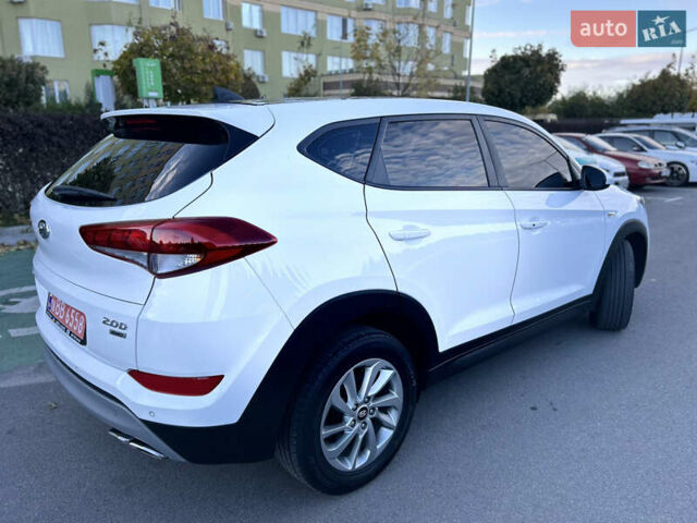 Хендай Туксон 2018 в Киеве на Automoto.ua Белый Хендай Туксон, объемом двигателя 2 л и пробегом 143 тыс. км за 19600 $, фото 5 на Automoto.ua